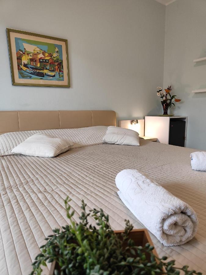 Rooms Ena Rovinj Luaran gambar