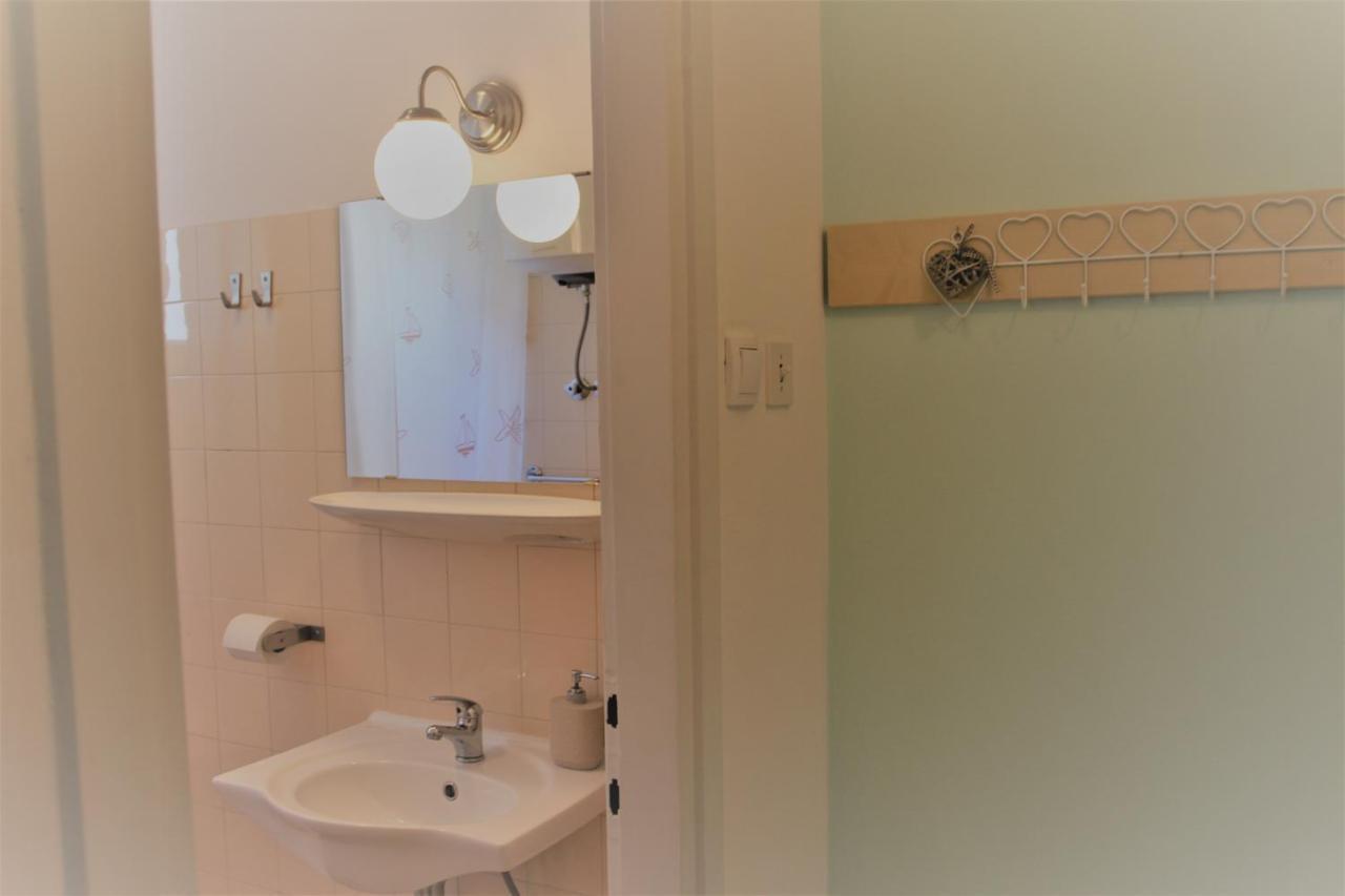 Rooms Ena Rovinj Luaran gambar