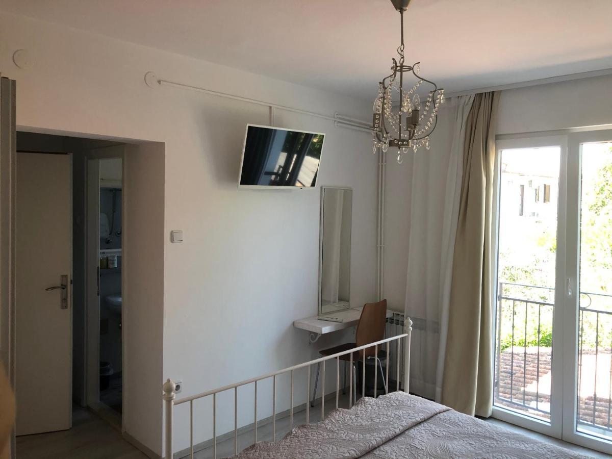 Rooms Ena Rovinj Luaran gambar