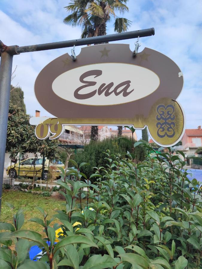 Rooms Ena Rovinj Luaran gambar
