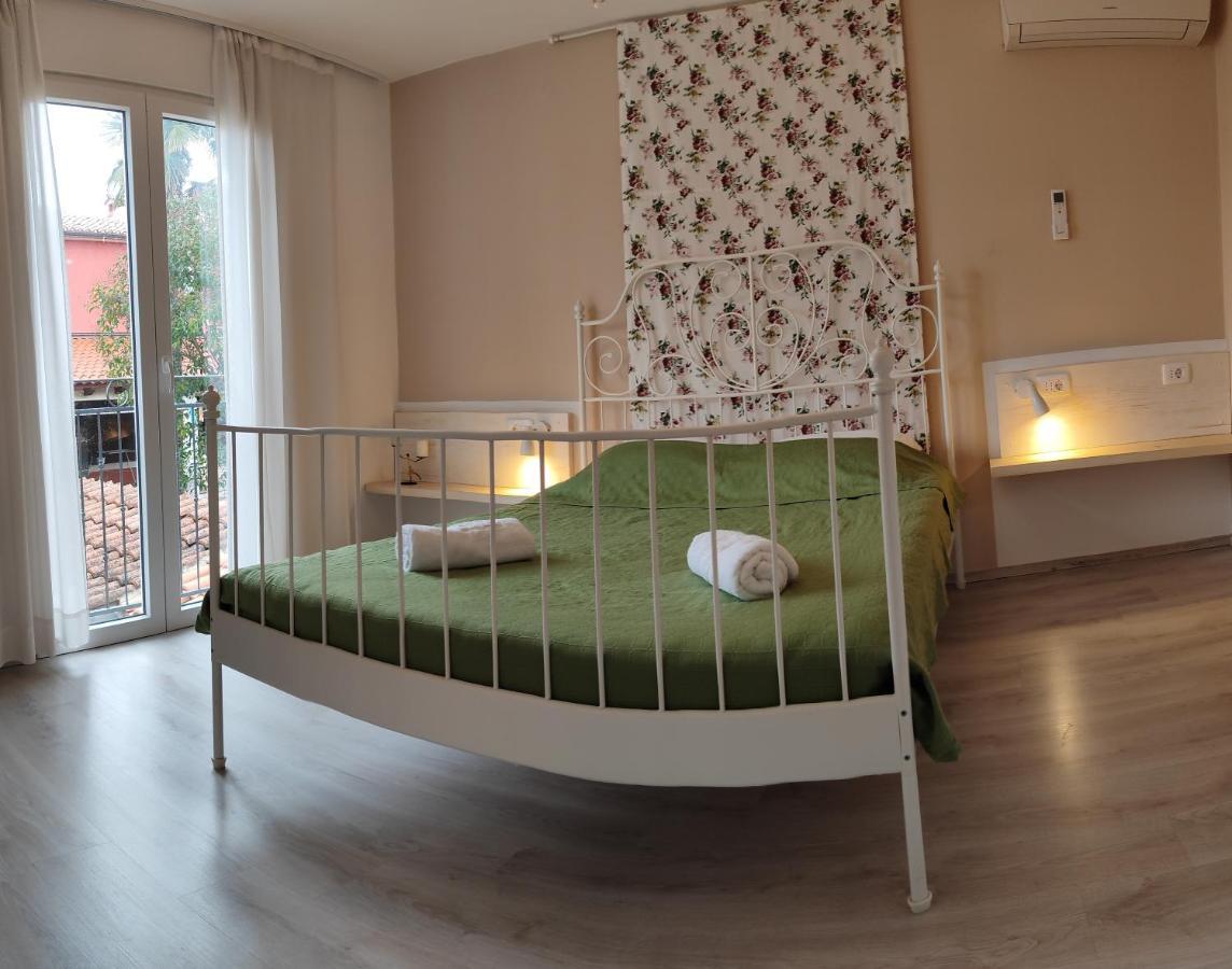 Rooms Ena Rovinj Luaran gambar